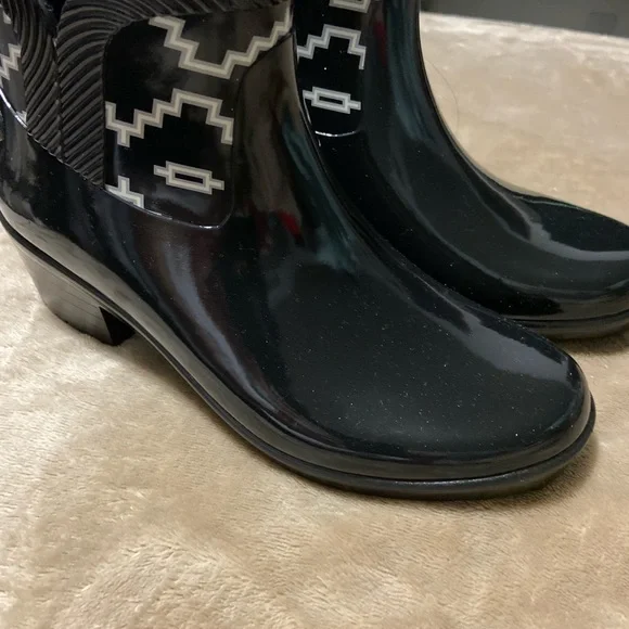 Pendleton rain boots.  Pre owned. As is - Picture 6 of 6